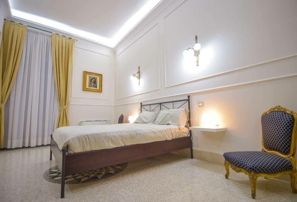 Palazzo Liguori Bed & Breakfast Cava De' Tirreni Luaran gambar